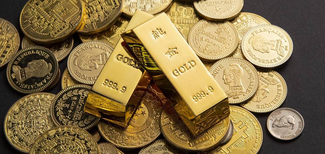 Что лучше купить - золотые слитки или монеты: куда выгоднее вложить деньги